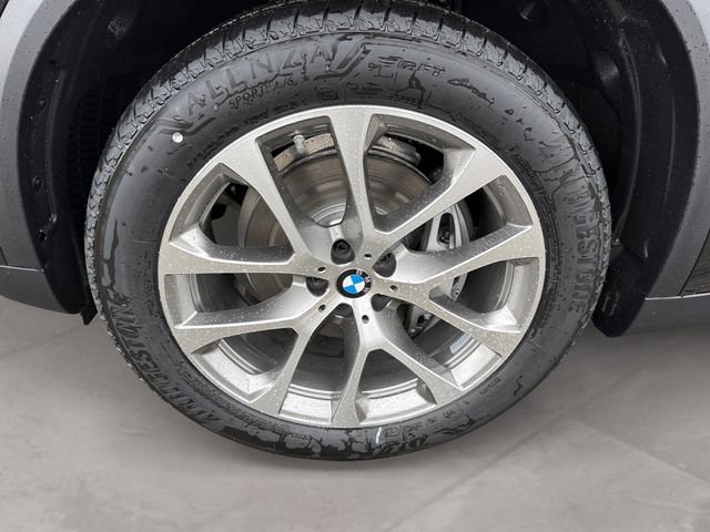 New 2026 BMW X5 xDrive40i w/ Climate Comfort Package AWD/4WD image 14