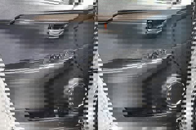 Used 2018 Lexus NX 300 FWD image 22