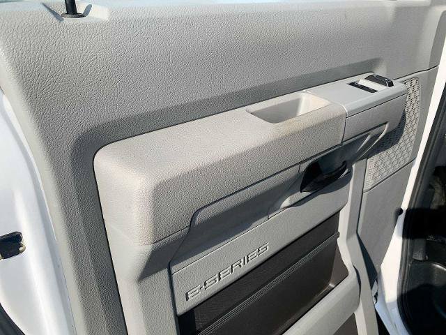 Used 2017 Ford E-450 and Econoline 450 Super Duty w/ Power Windows & Locks Group RWD image 18