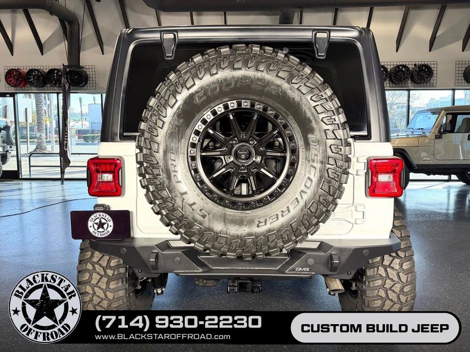 Used 2025 Jeep Wrangler Unlimited Rubicon AWD/4WD image 12