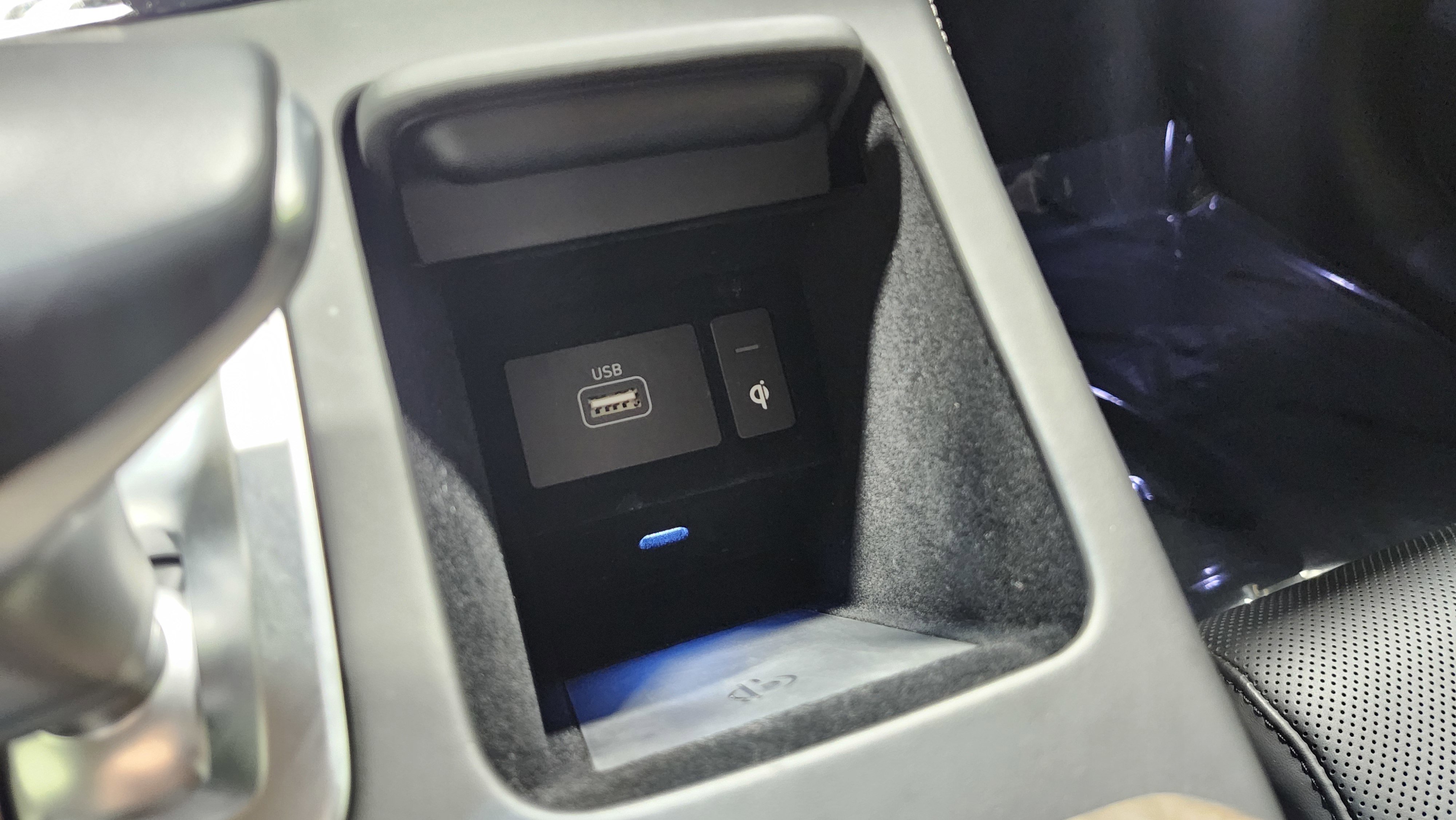 Used 2021 Genesis G90 3.3T Premium image 11