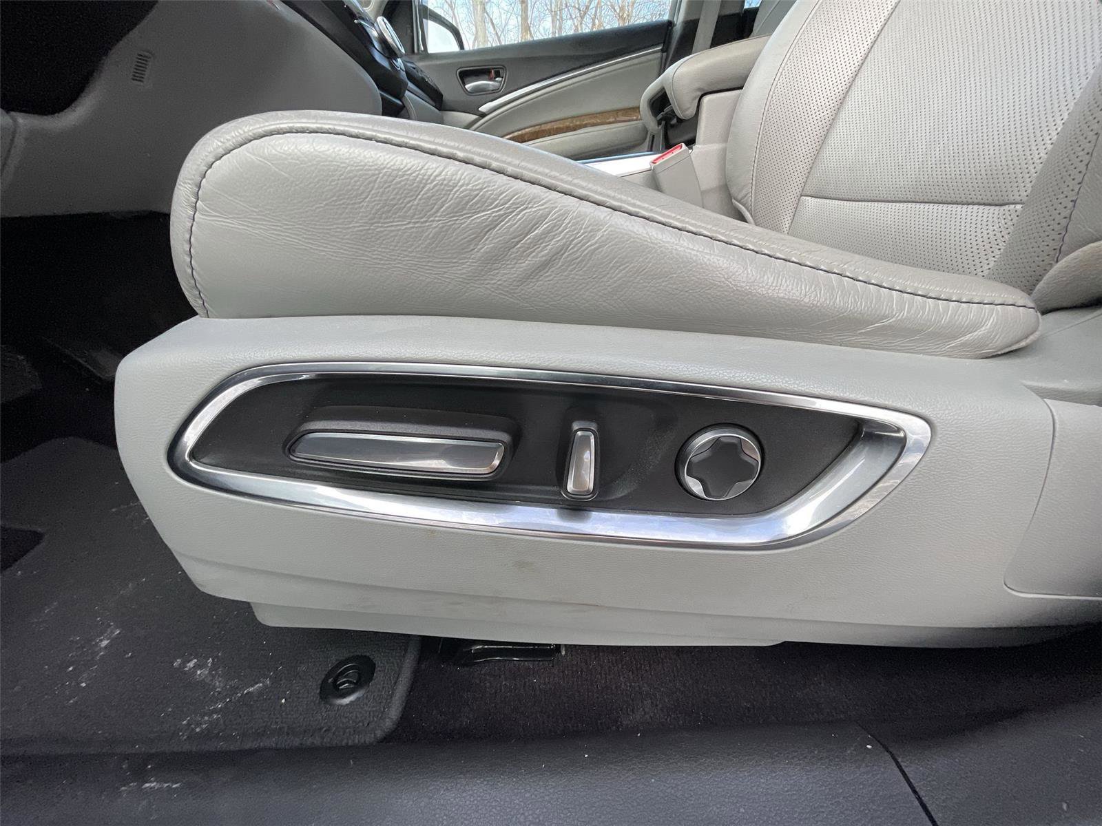 Used 2020 Acura MDX SH-AWD w/ Technology Package image 13