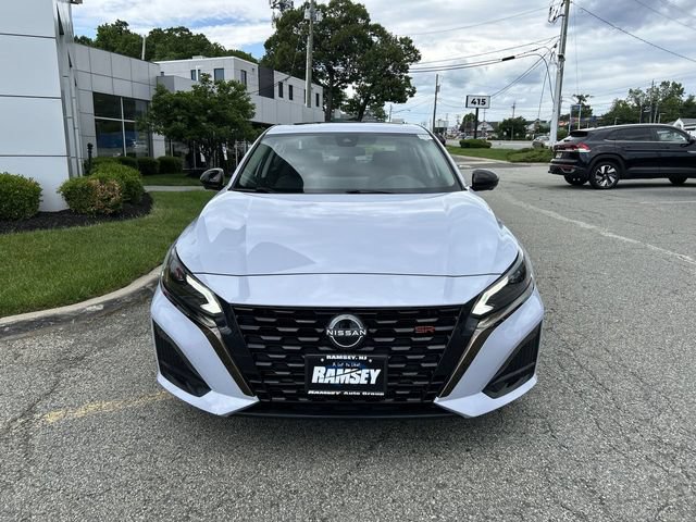 Certified 2023 Nissan Altima 2.0 SR FWD image 3