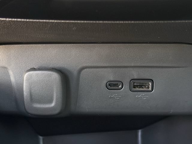 Certified 2025 Chevrolet Trax ACTIV FWD image 23