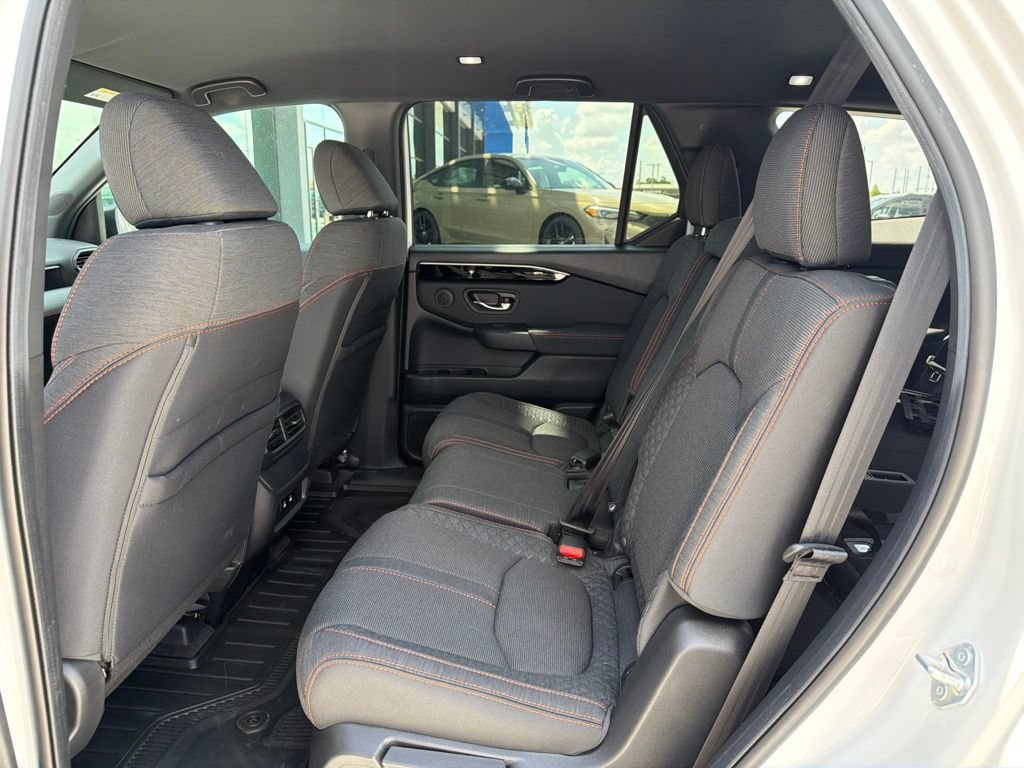 Used 2026 Honda Pilot Sport image 11
