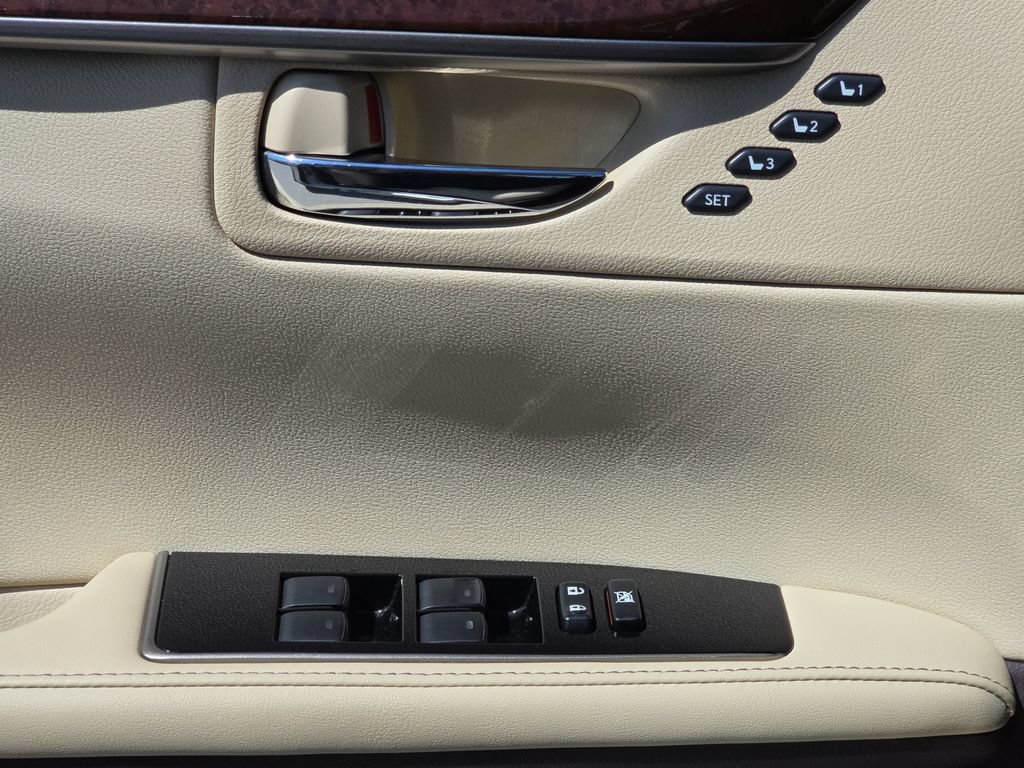 Used 2017 Lexus ES 350 w/ Navigation System Package FWD image 30