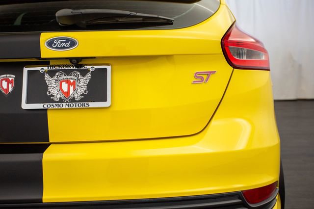 Used 2017 Ford Focus ST w/ Equipment Group 402A image 39