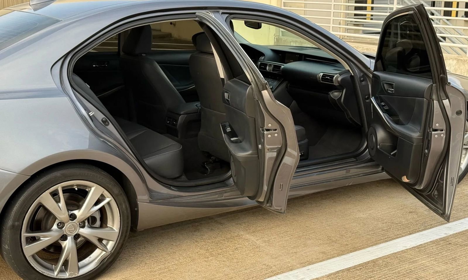 Used 2016 Lexus IS 200t RWD image 19