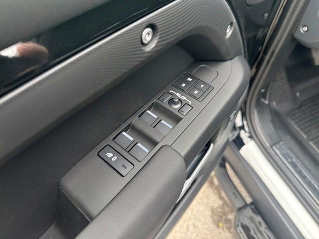 New 2026 Land Rover Defender 110 S image 12