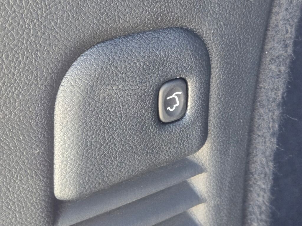 Used 2025 Dodge Durango GT image 16