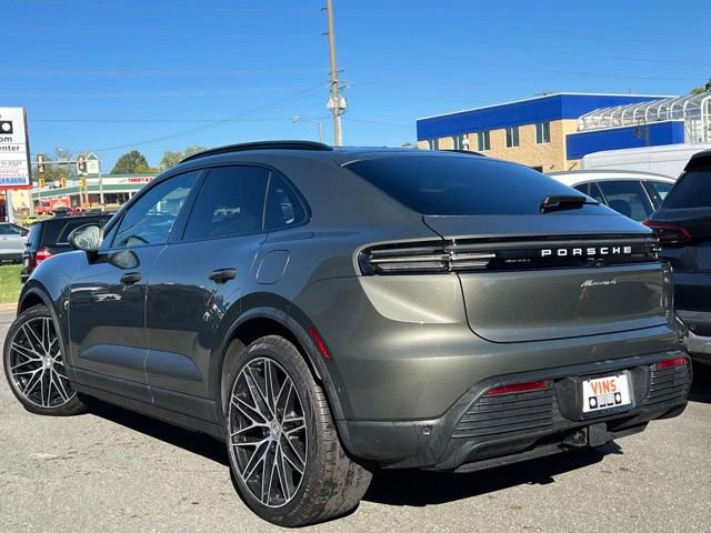 Used 2024 Porsche Macan 4 Electric image 15