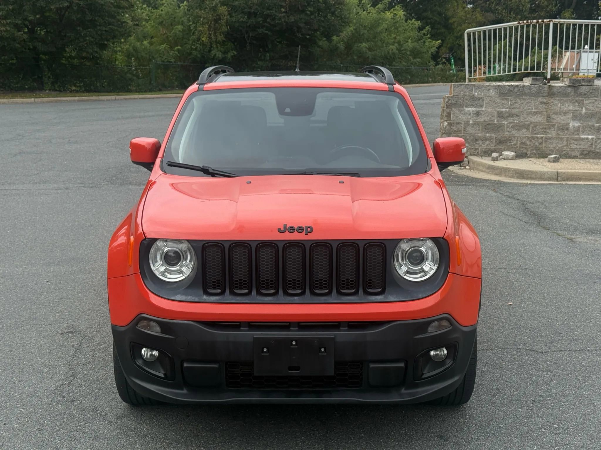 Used 2018 Jeep Renegade Altitude w/ UConnect 8.4 Nav Group image 5