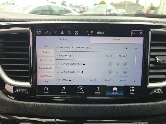 Used 2023 Chrysler Pacifica Touring-L FWD image 27