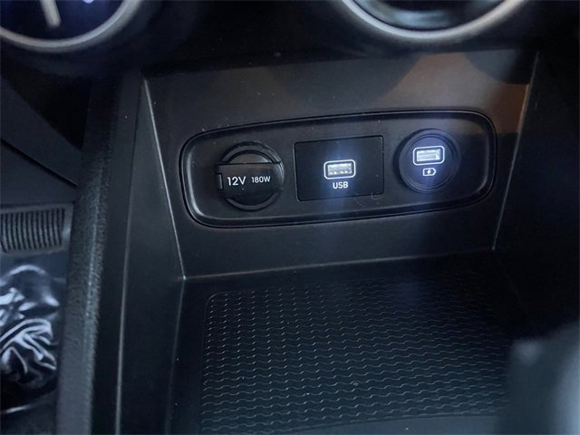 Used 2020 Hyundai Venue SEL image 22