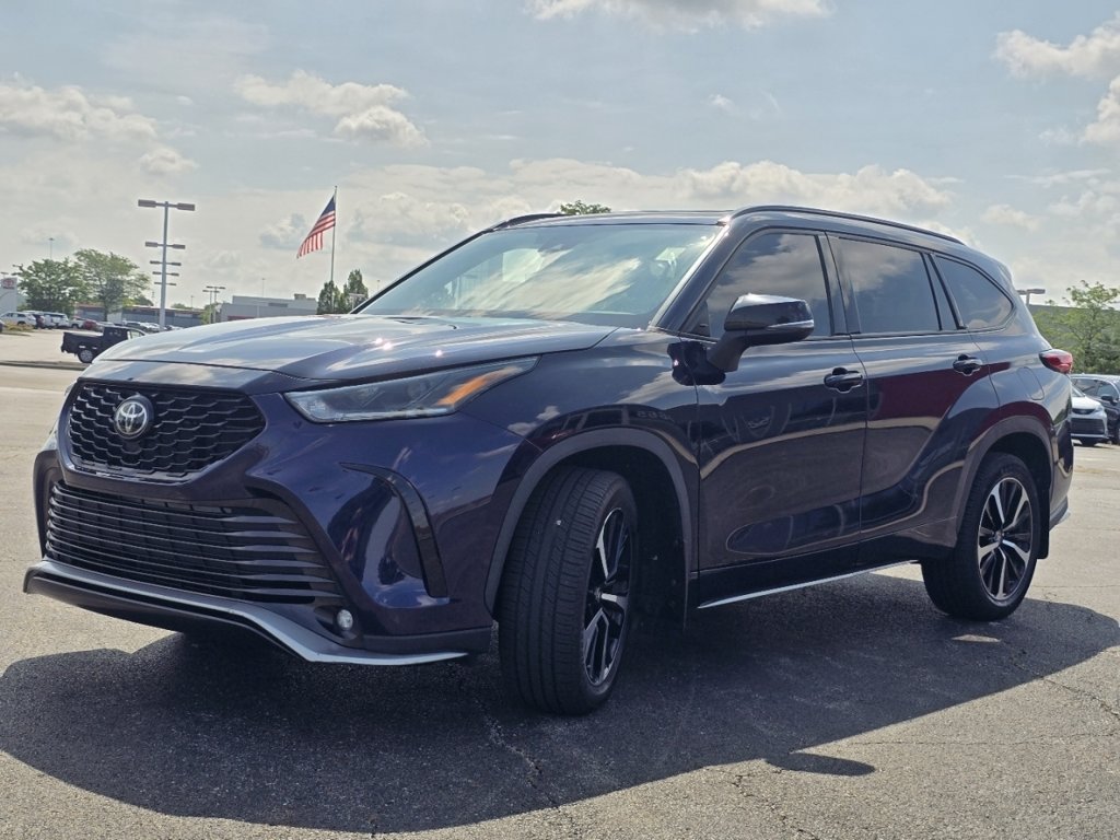 Used 2021 Toyota Highlander XSE AWD/4WD image 15