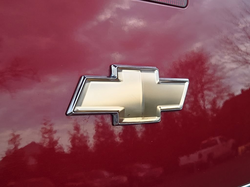 Used 2011 Chevrolet Impala LT FWD image 28