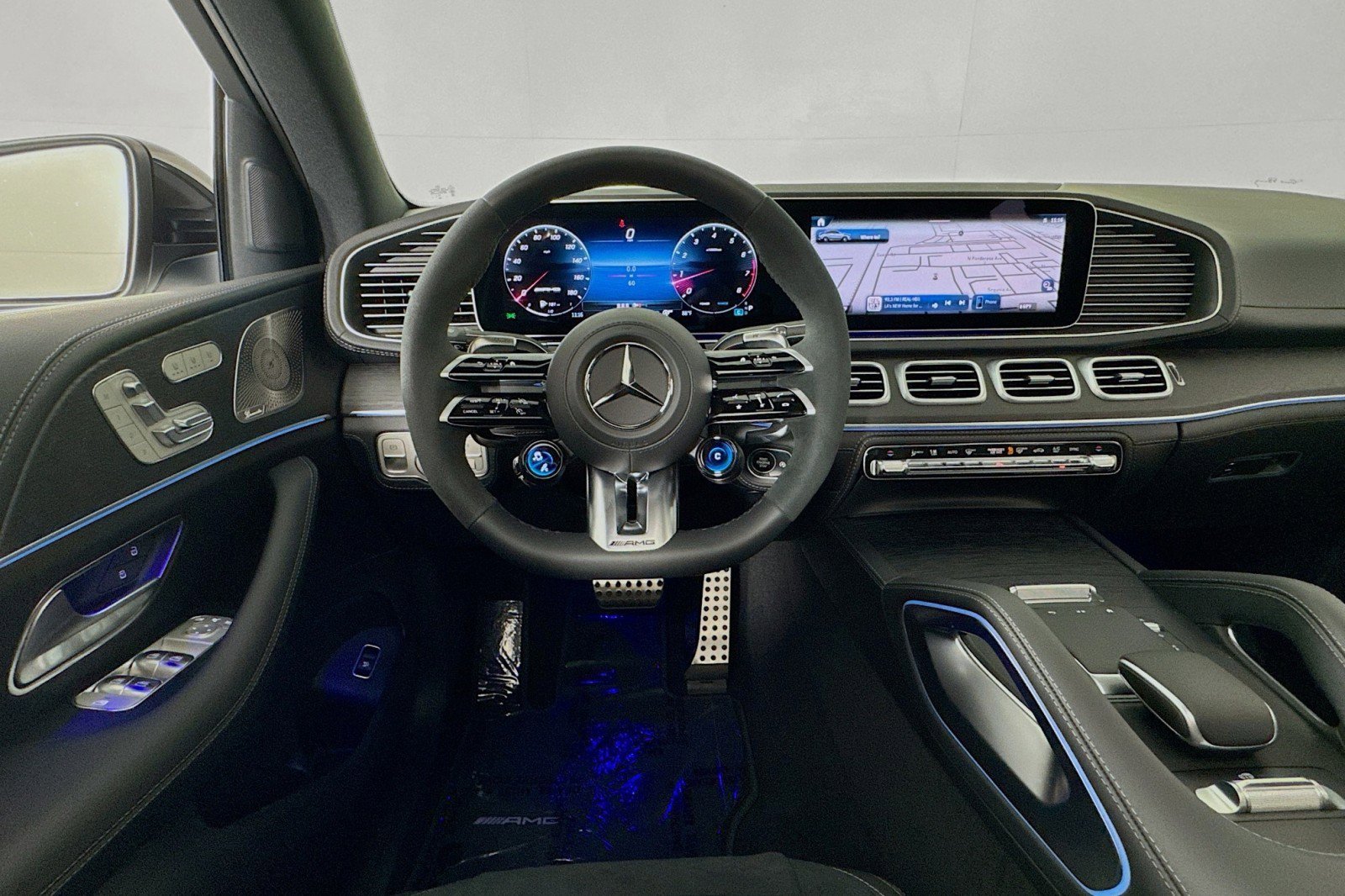 New 2025 Mercedes-Benz GLE 53 AMG 4MATIC Coupe image 4