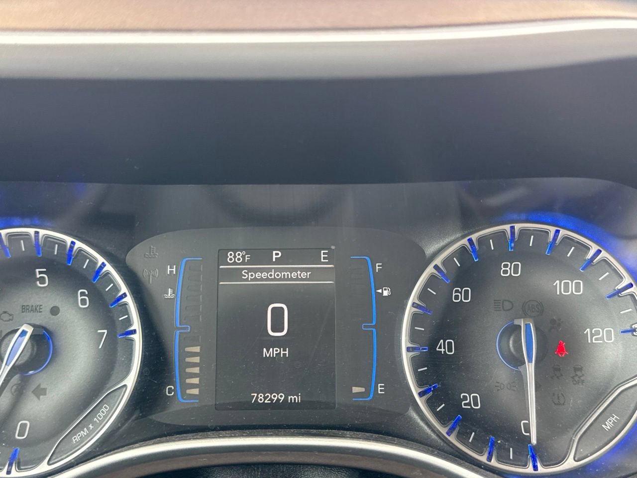 Used 2017 Chrysler Pacifica Touring FWD image 39