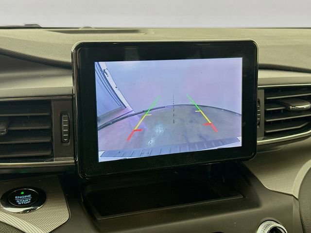 Used 2020 Ford Explorer XLT w/ Equipment Group 202A image 13