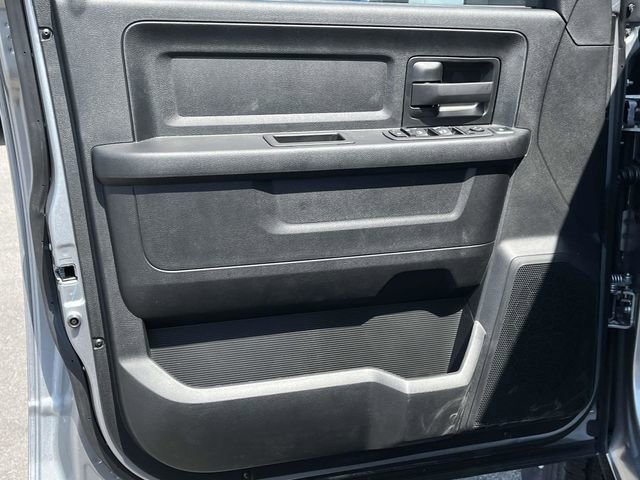 Used 2024 RAM 2500 Tradesman w/ Chrome Appearance Group image 12