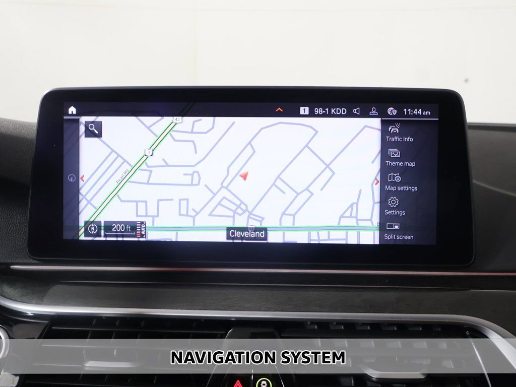 Used 2022 BMW 530i xDrive w/ M Sport Package image 3