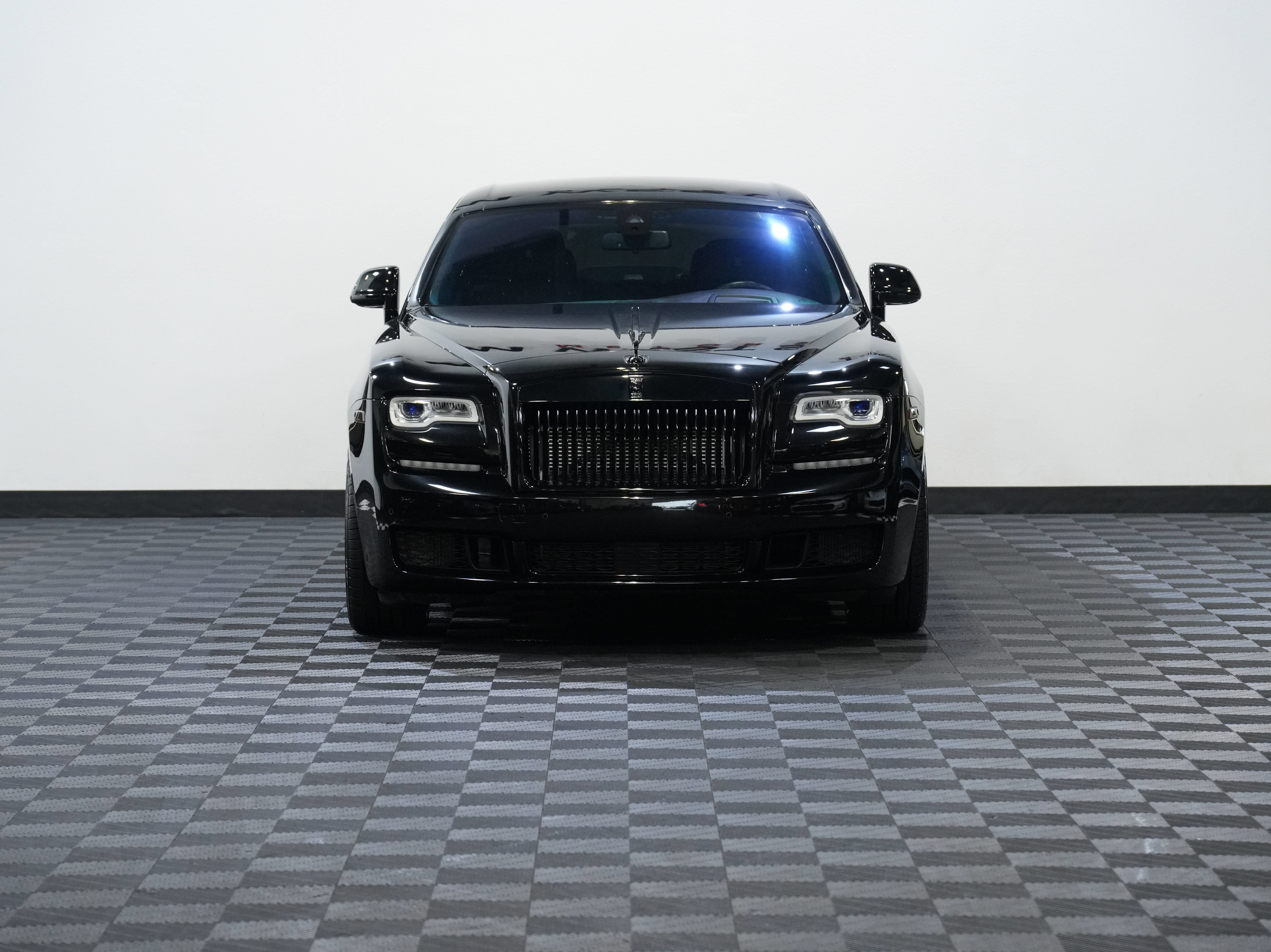 Used 2020 Rolls-Royce Ghost RWD image 4
