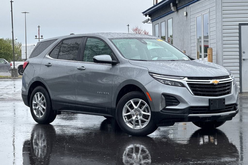 Used 2024 Chevrolet Equinox LT AWD/4WD image 1