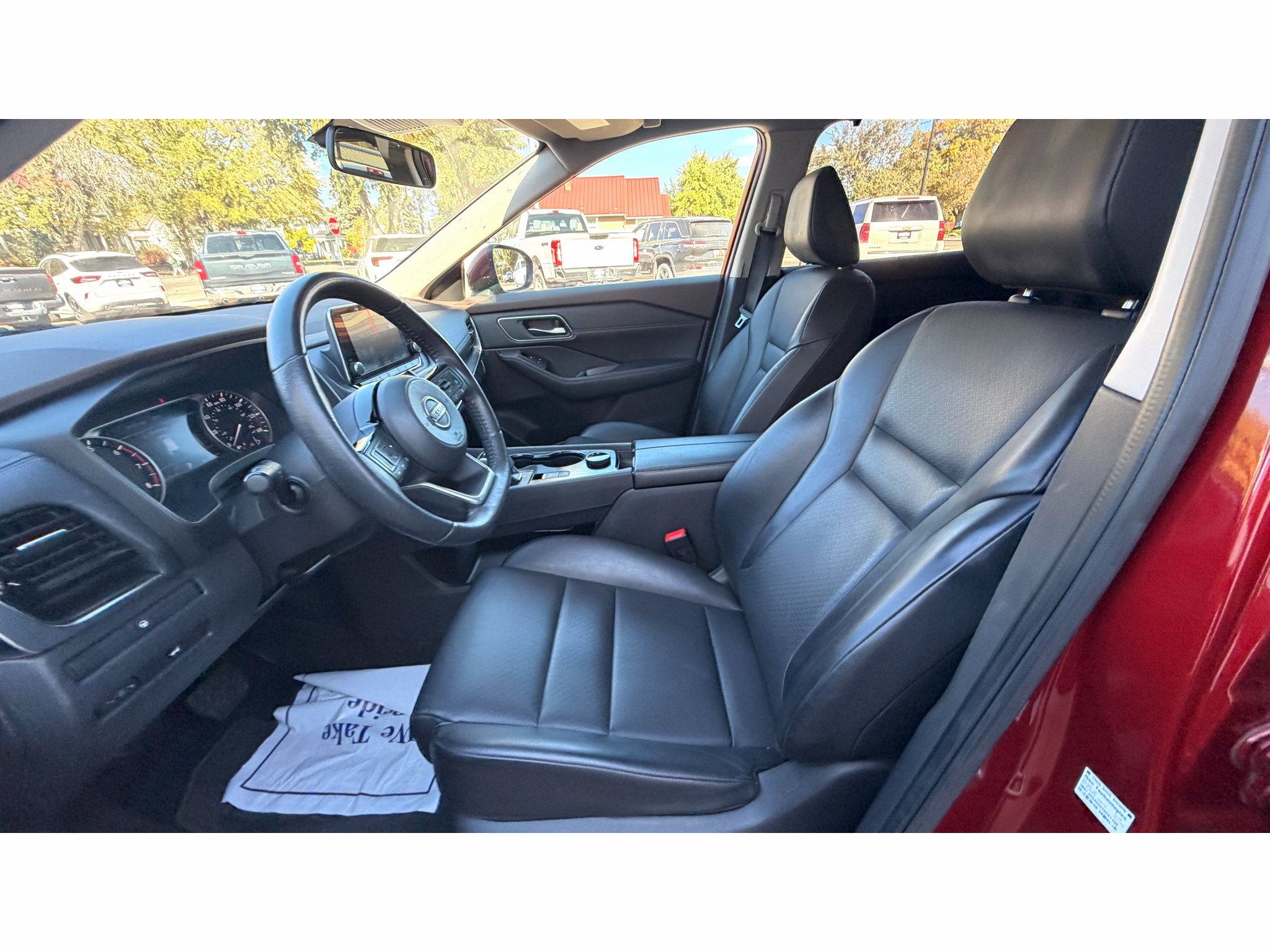 Used 2021 Nissan Rogue SV w/ Premium Package AWD/4WD image 16