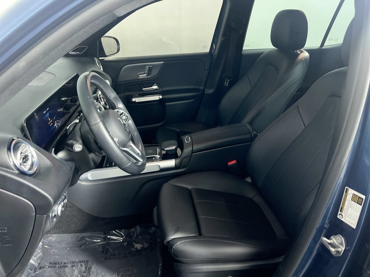 Used 2023 Mercedes-Benz GLB 250 image 8