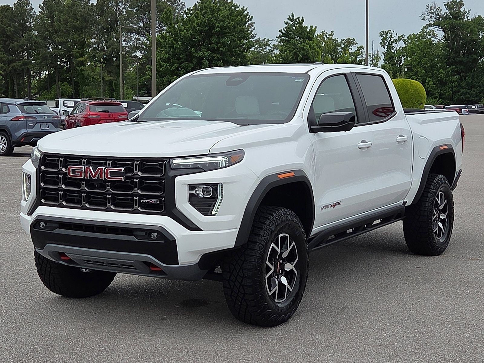 Used 2024 GMC Canyon AT4X AWD/4WD image 2