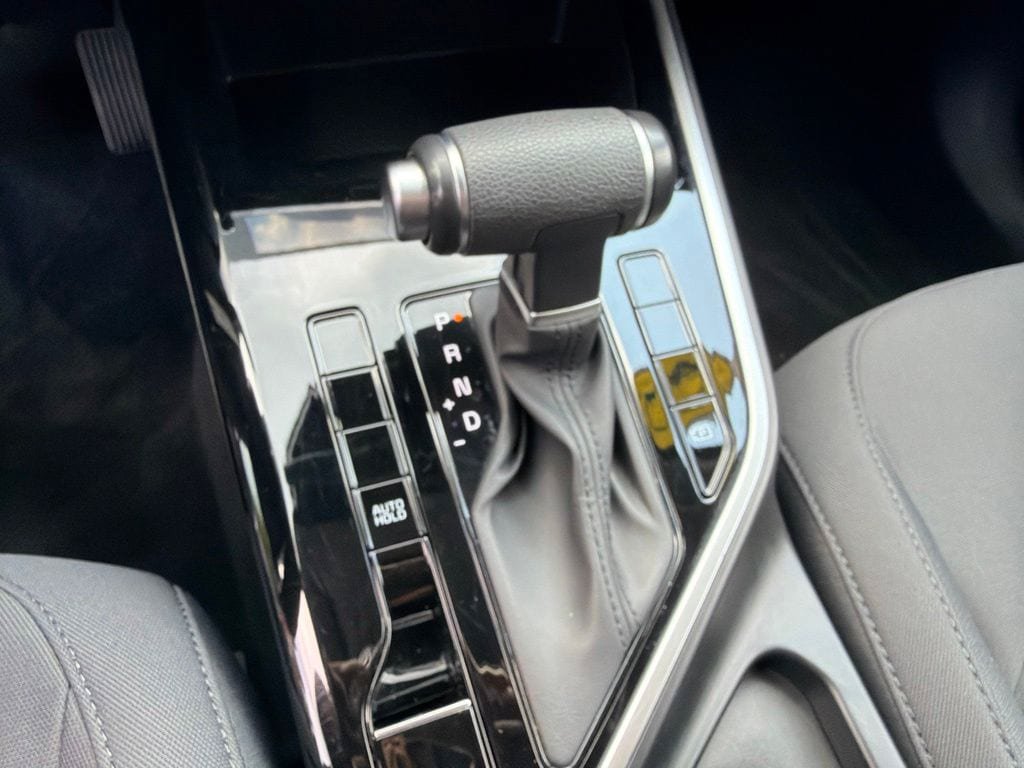 Certified 2024 Kia Niro LX FWD image 20