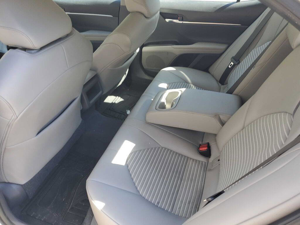 Used 2021 Toyota Camry SE image 18