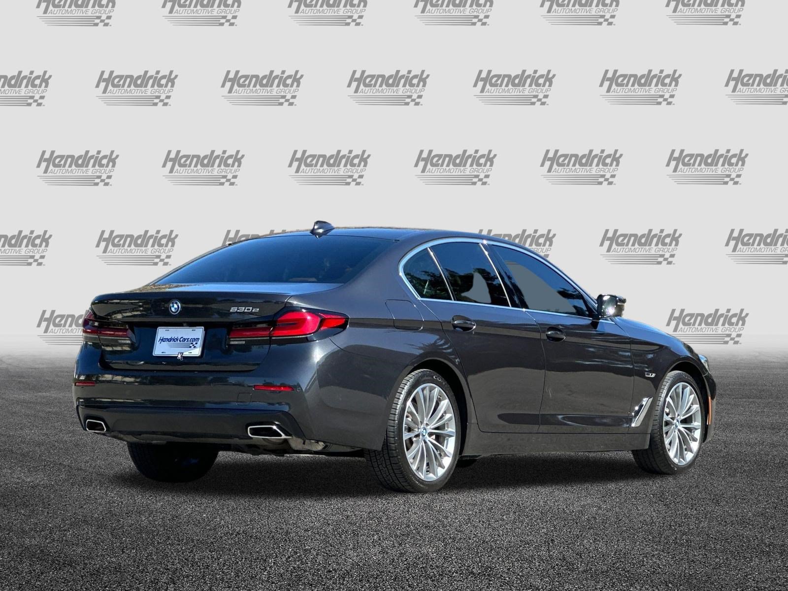 Used 2023 BMW 530e w/ Premium Package RWD image 5