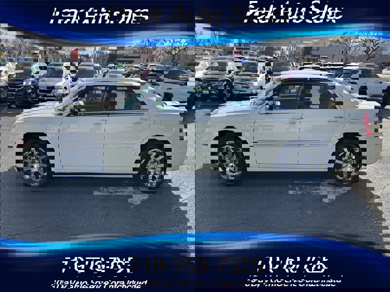 Used 2010 Chrysler 300 Touring image 4