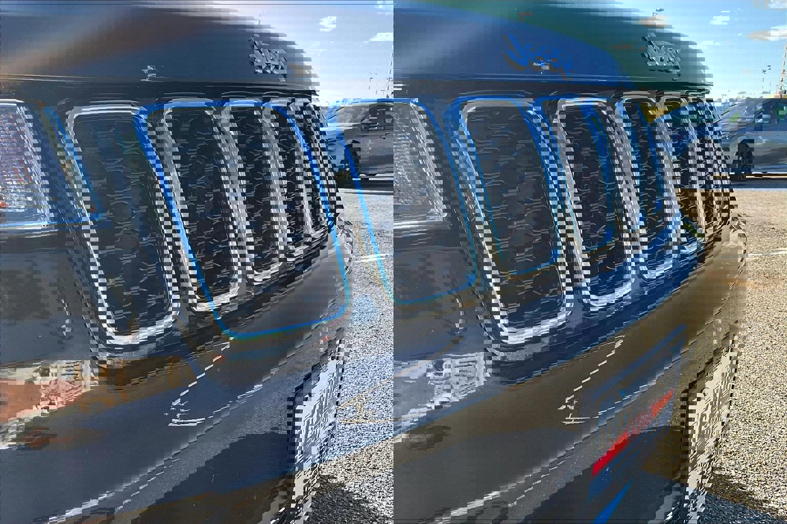 Used 2021 Jeep Grand Cherokee Limited AWD/4WD image 29