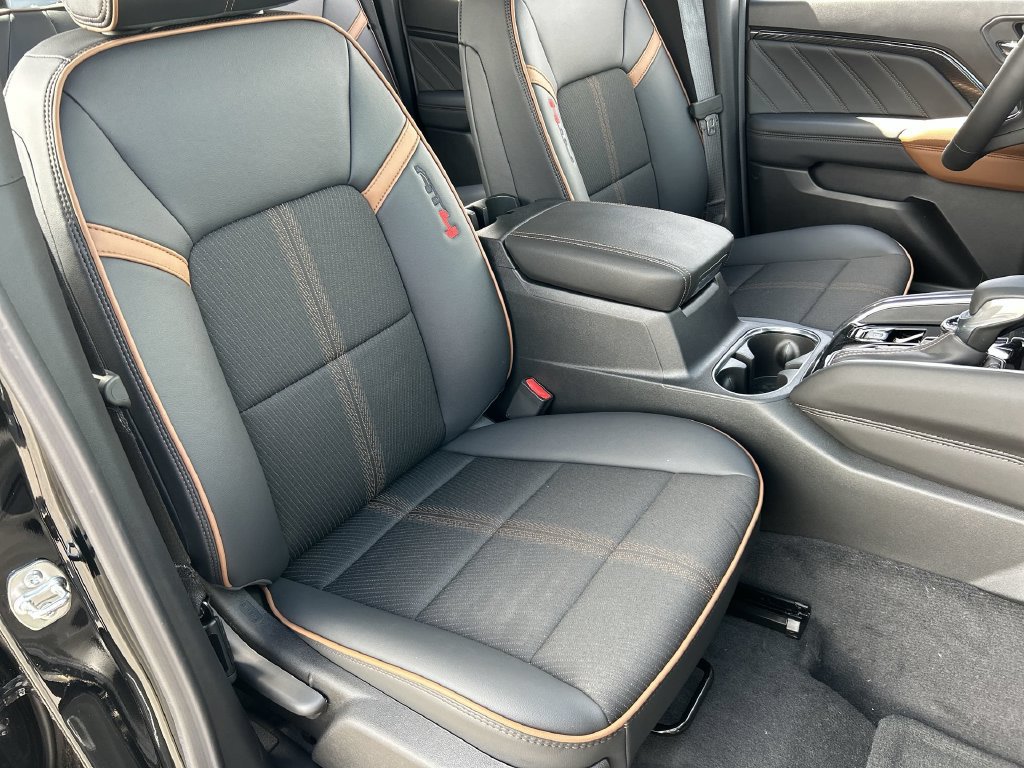 New 2026 GMC Canyon AT4 w/ Technology Plus Package AWD/4WD image 28