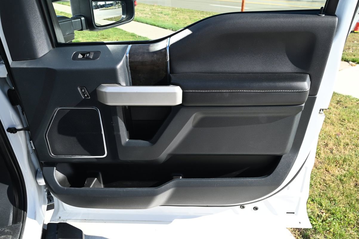 Used 2022 Ford F350 Lariat w/ Chrome Package image 47