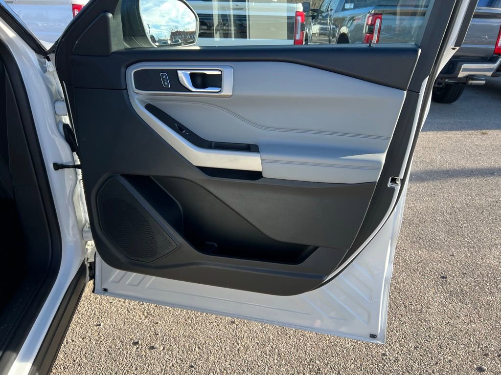 Used 2021 Ford Explorer XLT w/ Equipment Group 202A image 20