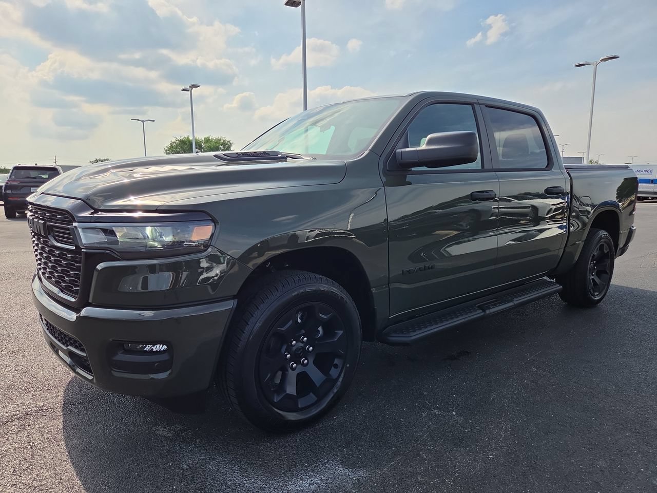 New 2026 RAM 1500 Express AWD/4WD image 3