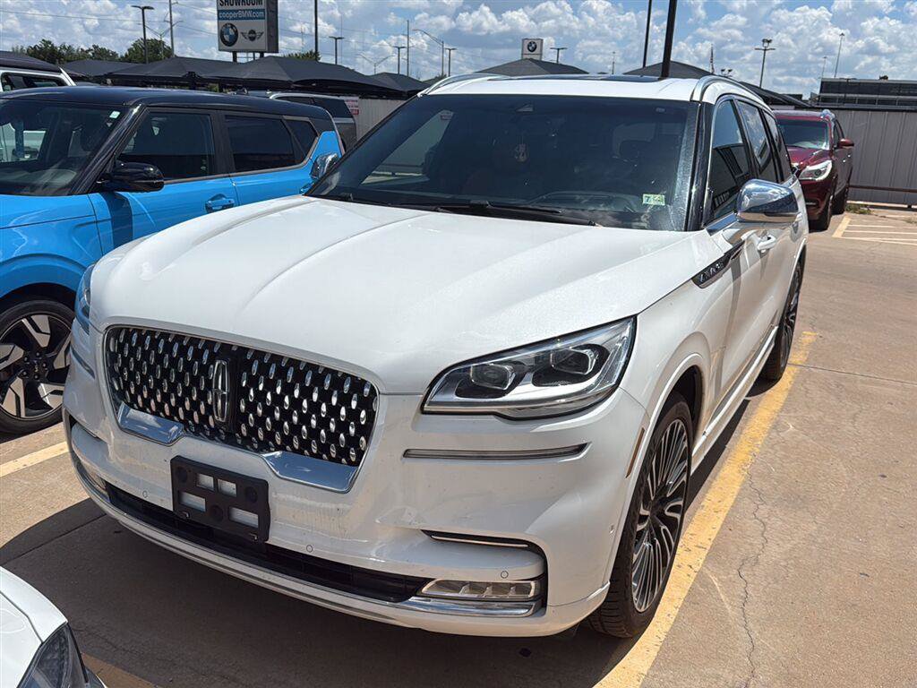 Used 2021 Lincoln Aviator Black Label AWD/4WD image 2