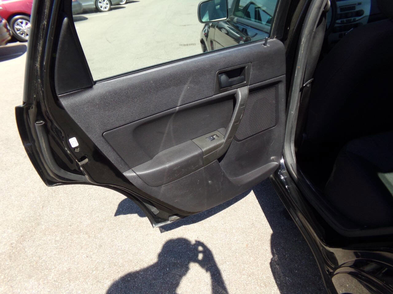Used 2009 Ford Focus SE image 13