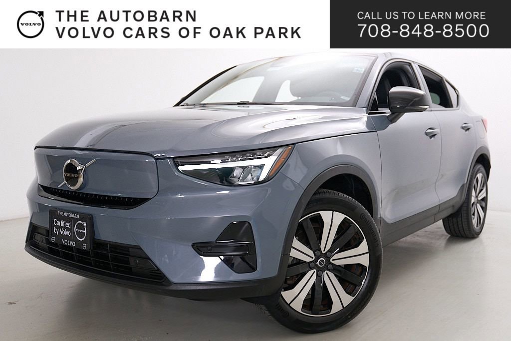 Used 2023 Volvo C40 Recharge Core AWD/4WD image 1