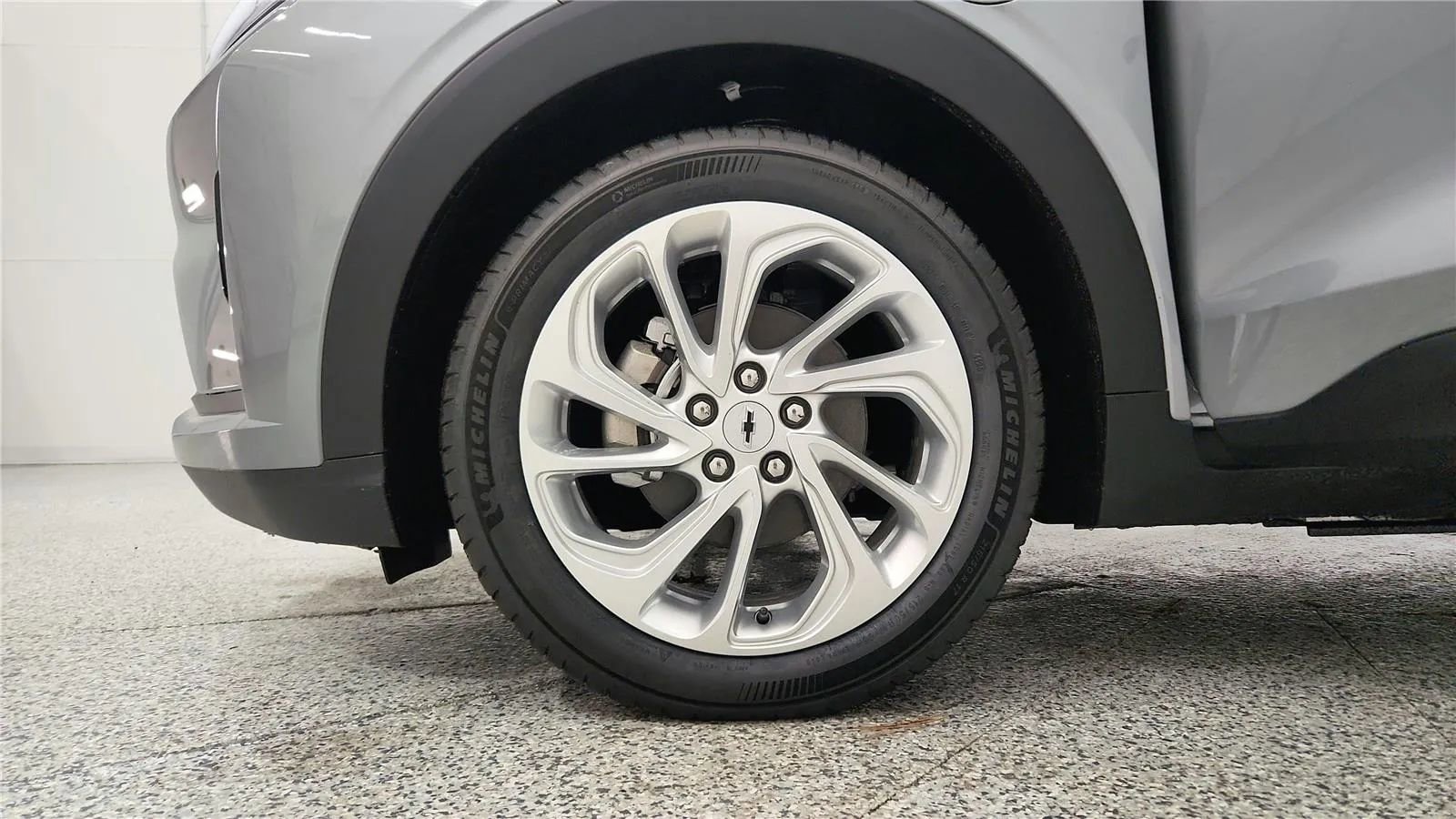 New 2027 Chevrolet Bolt LT w/ Comfort Package image 13