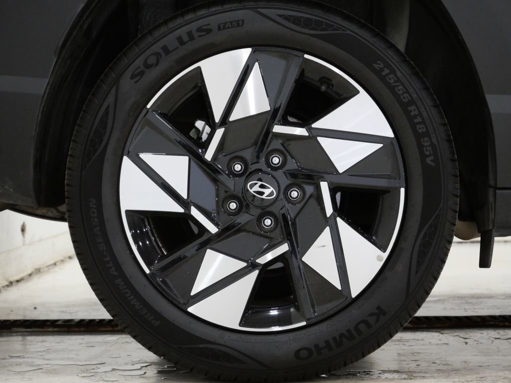 Used 2025 Hyundai Kona SEL image 8