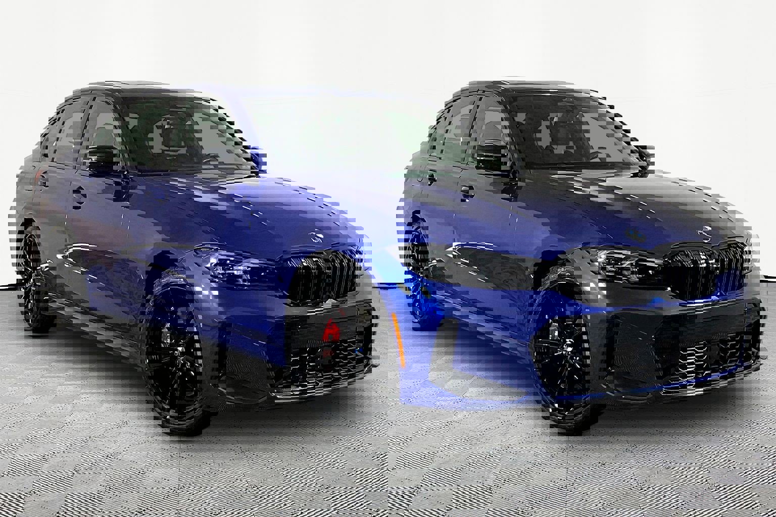 Certified 2024 BMW 330i xDrive Sedan w/ M Sport Package image 4