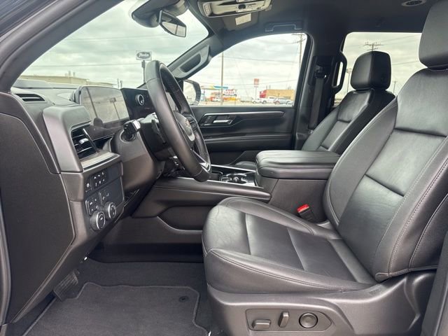 Used 2025 Chevrolet Tahoe LT AWD/4WD image 2