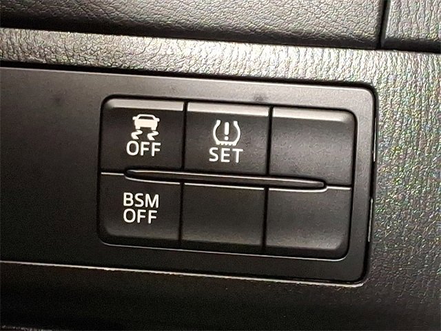 Used 2014 MAZDA MAZDA6 Touring w/ Touring Technology Package image 23