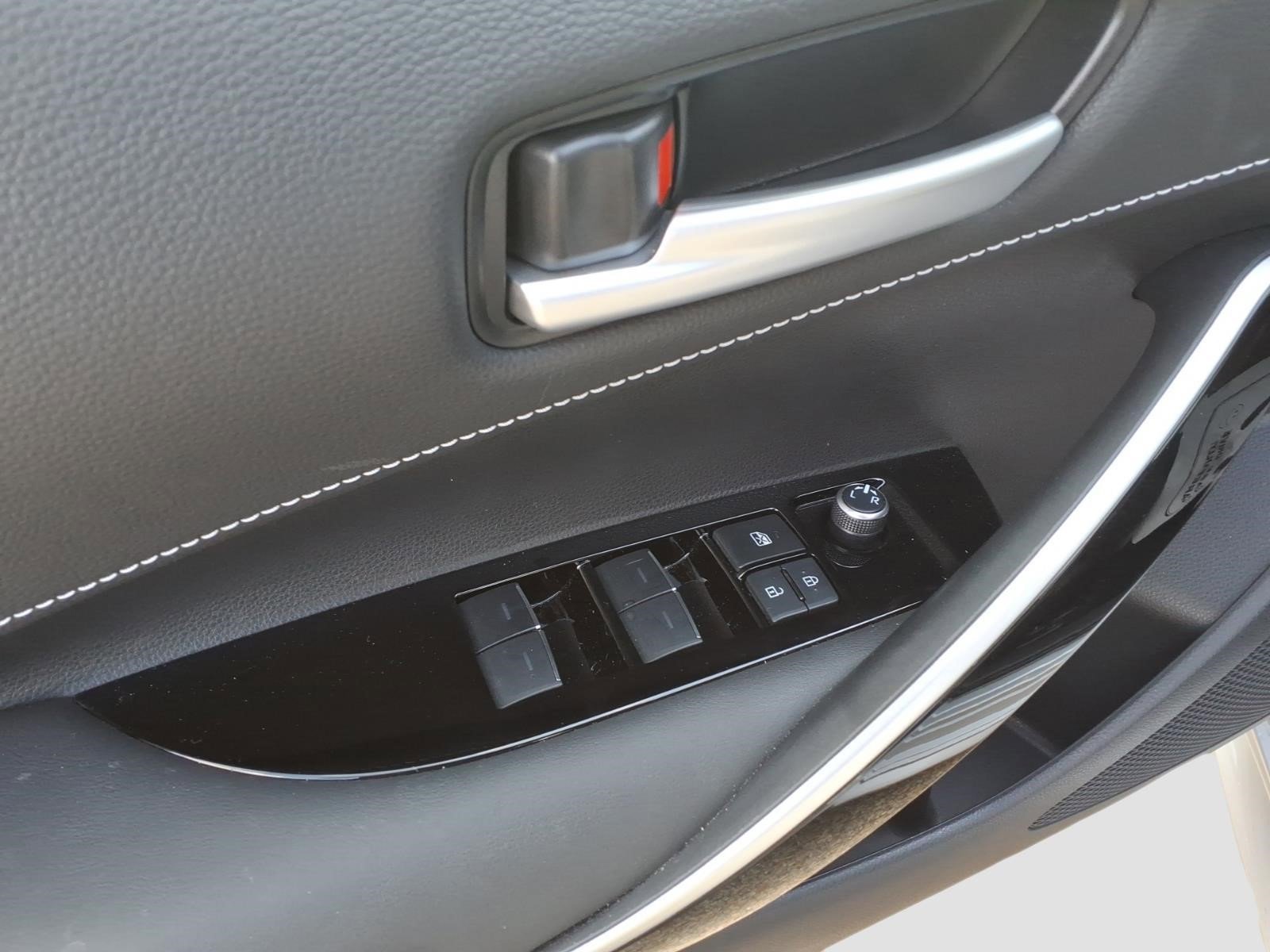 Used 2021 Toyota Corolla XSE w/ Carpet Mat Package (TMS) FWD image 16