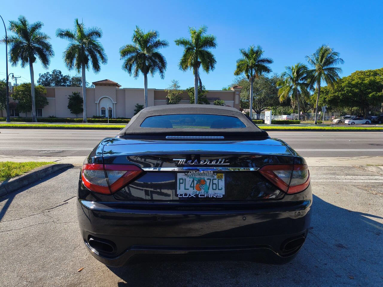 Used 2015 Maserati GranTurismo Sport RWD image 23