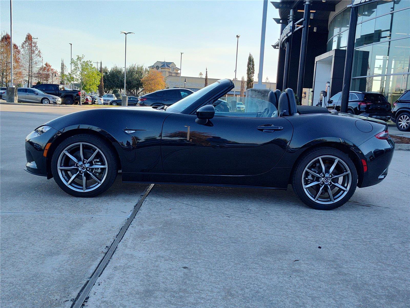 Used 2022 MAZDA MX-5 Miata Grand Touring image 4